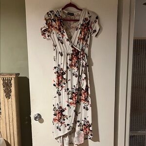 Chic High Low Floral Dress in White and Pink